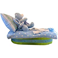 Los mejores  - Tarta de pañales con forma de camita - cuna para niño- Muy completa: manta- almohada- sonajero- peluche- ropita para el…